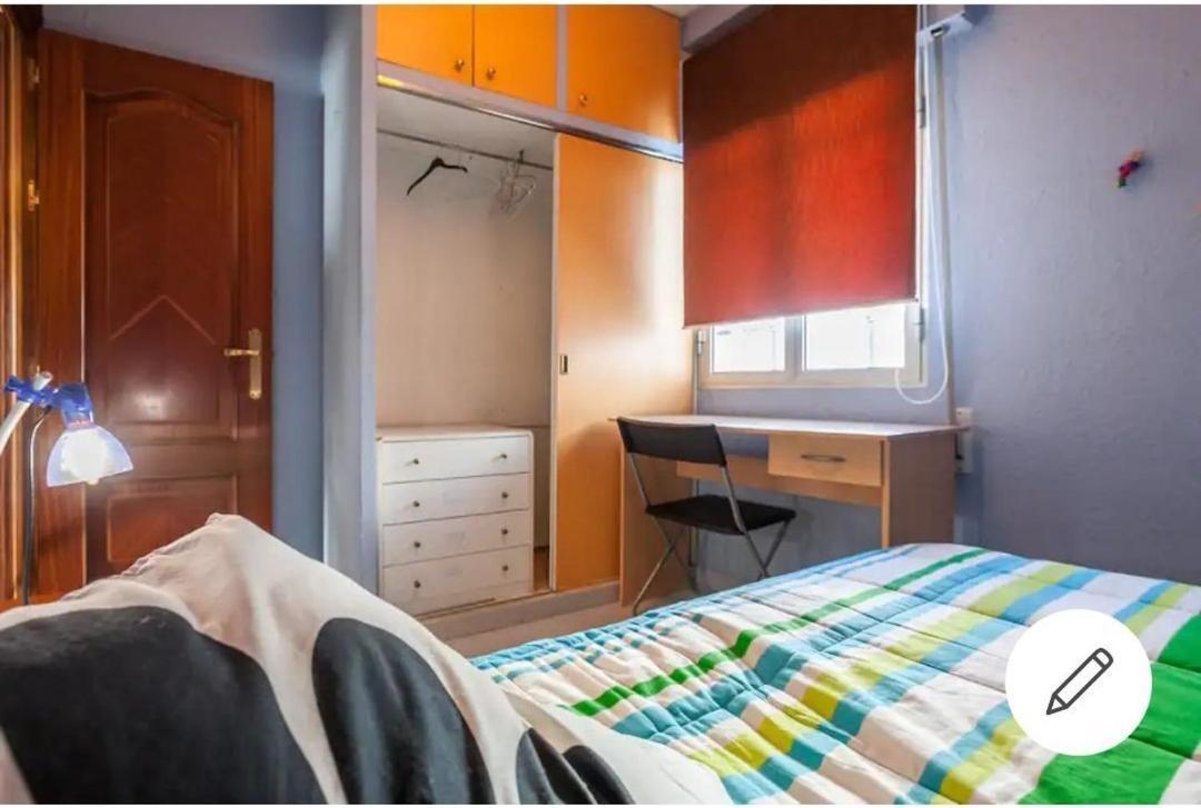 Piso Con Buena Red Wiffi Fibra Optica Alquiler De Habitaciones Sevilla Buitenkant foto