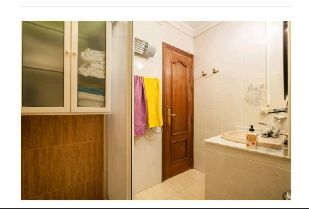 Piso Con Buena Red Wiffi Fibra Optica Alquiler De Habitaciones Sevilla Buitenkant foto