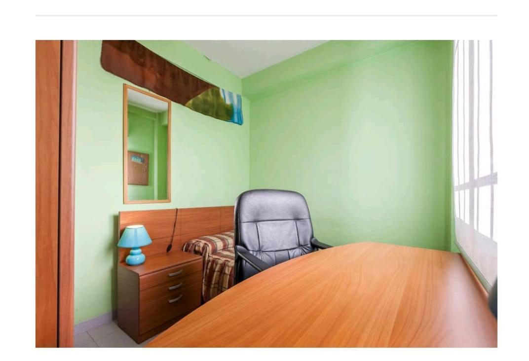 Piso Con Buena Red Wiffi Fibra Optica Alquiler De Habitaciones Sevilla Buitenkant foto